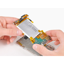 Замена логической платы iPod Touch третьего поколения