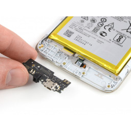 Замена зарядной платы Motorola Moto E4 Plus