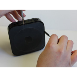 Замена радиатора Apple TV 2-го поколения