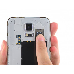 Замена карты памяти Samsung Galaxy S5 microSD
