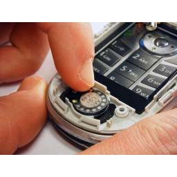 Замена динамика для наушников Motorola V551